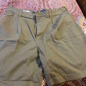 Chaps Men's Olive Flat-Front Cotton Shorts